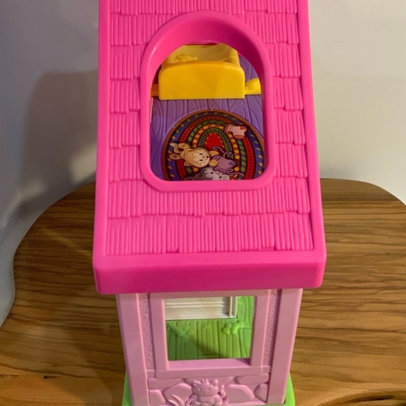 Fisher Price/Little People Stables - Picture 7 of 14